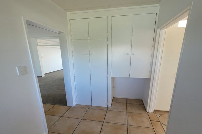 Photo of property in 3 Moera Place, Stanmore Bay, Whangaparaoa, 0932