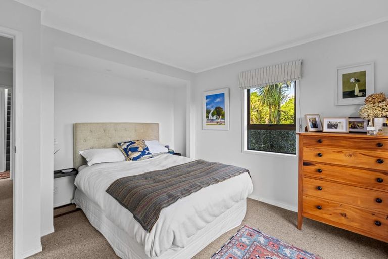 Photo of property in 3 Leigh Road, Leigh, 0985