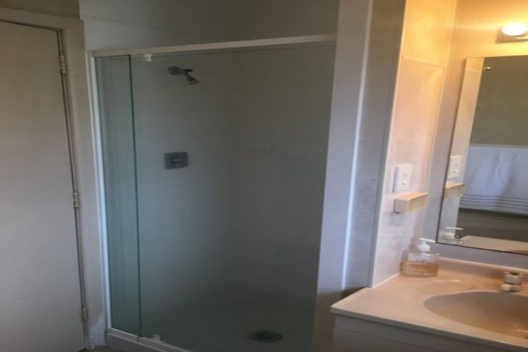 Photo of property in 4 Dunstan Crescent, Hornby, Christchurch, 8042
