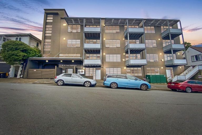 Photo of property in Vespa Apartments, 407/20 Hanson Street, Mount Cook, Wellington, 6021