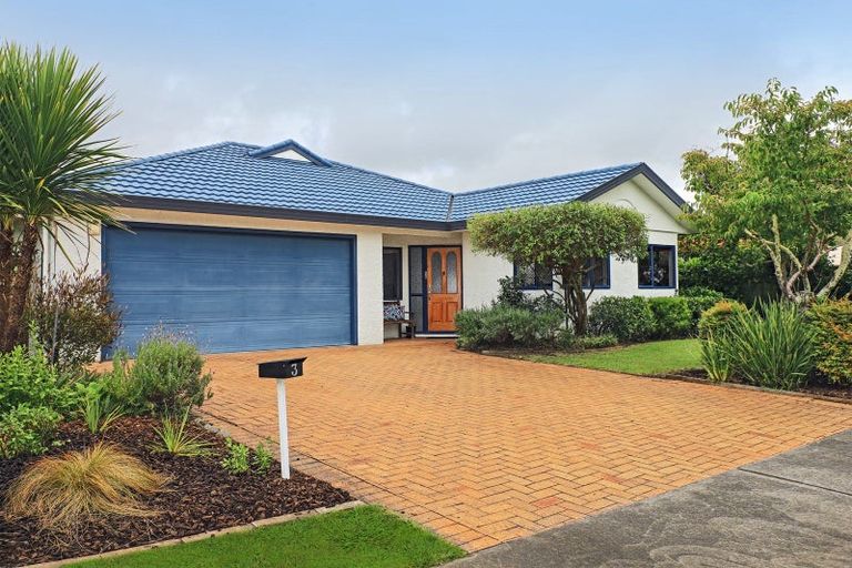 Photo of property in 3 Knightsbridge Place, Taradale, Napier, 4112