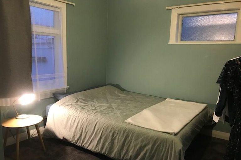 Photo of property in 9 Myrtle Crescent, Mount Cook, Wellington, 6021