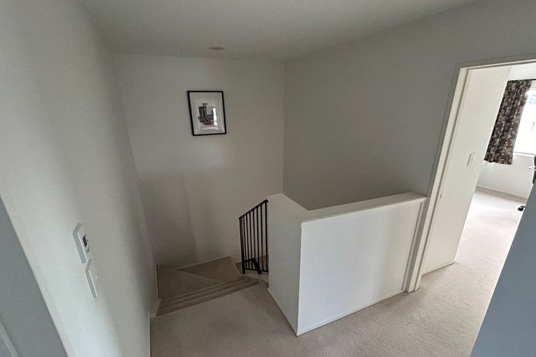 Photo of property in 16b Romney Place, Manurewa, Auckland, 2102