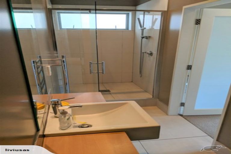 Photo of property in 31 Tiketike Way, Brooklyn, Wellington, 6021