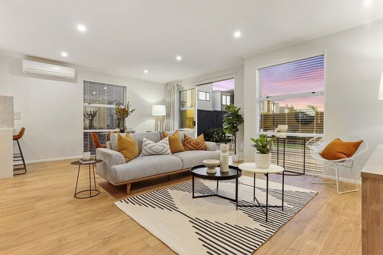 Photo of property in 10 Skylark Road, Hobsonville, Auckland, 0616