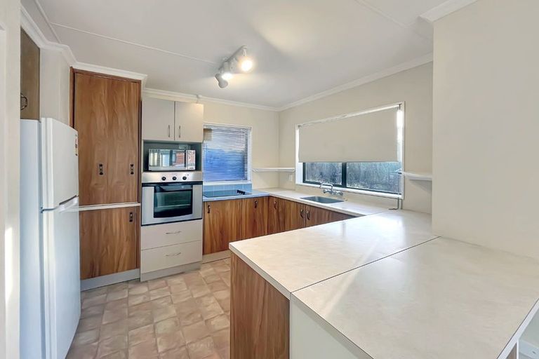 Photo of property in 4 Edgecombe Court, Roslyn, Palmerston North, 4414