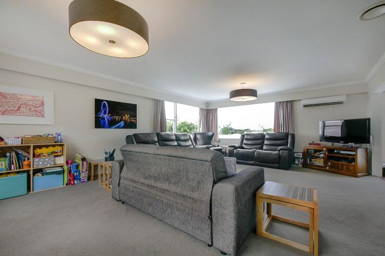 Photo of property in 39 Truscott Avenue, Johnsonville, Wellington, 6037