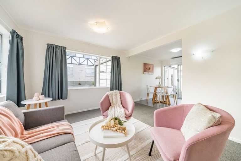 Photo of property in 11f5- John Street, Trentham, Upper Hutt, 5018