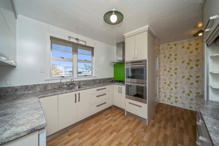 Photo of property in 167 South Road, Hawera, 4610