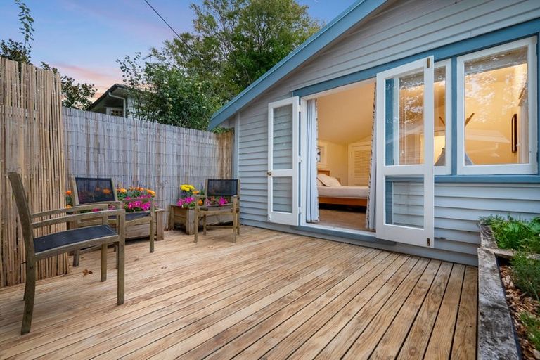 Photo of property in 12 Glade Place, Birkenhead, Auckland, 0626