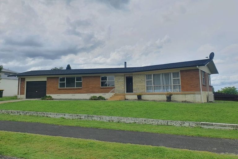 Photo of property in 10 Resthill Crescent, Glenview, Hamilton, 3206