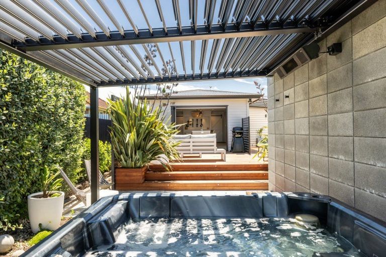 Photo of property in 303 Pakowhai Road, Frimley, Hastings, 4120