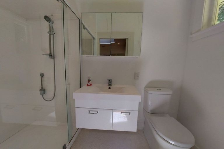 Photo of property in 17 Henderson Street, Karori, Wellington, 6012