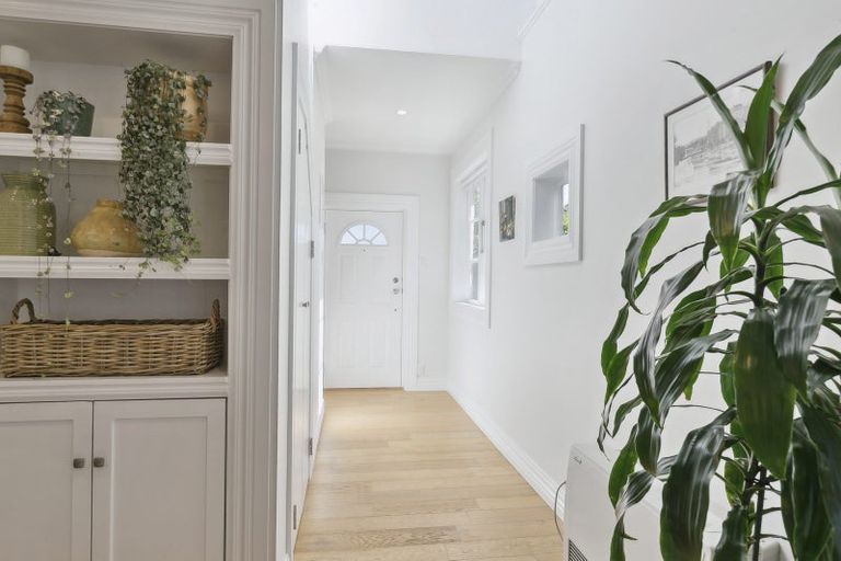 Photo of property in 40 Aparima Avenue, Miramar, Wellington, 6022