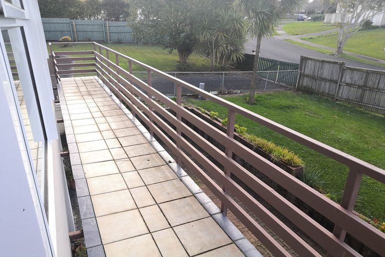 Photo of property in 3 Manapouri Place, Pakuranga Heights, Auckland, 2010