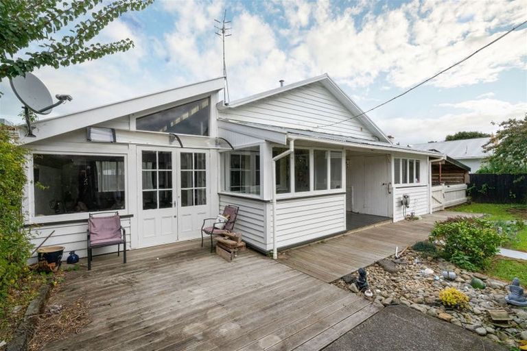 Photo of property in 25 Liverpool Street, Levin, 5510