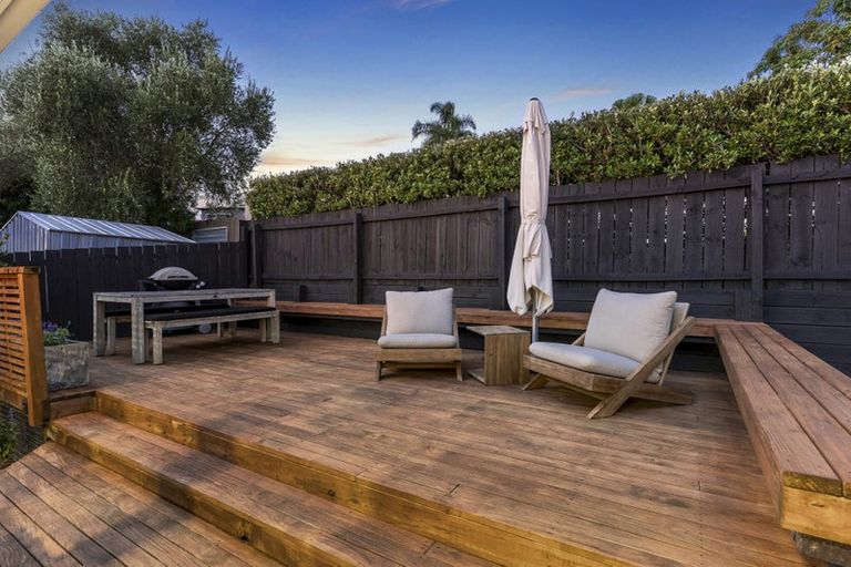Photo of property in 7 Kenmure Avenue, Forrest Hill, Auckland, 0620