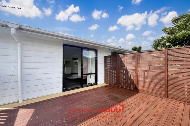 Photo of property in 25 Lilburn Crescent, Massey, Auckland, 0614