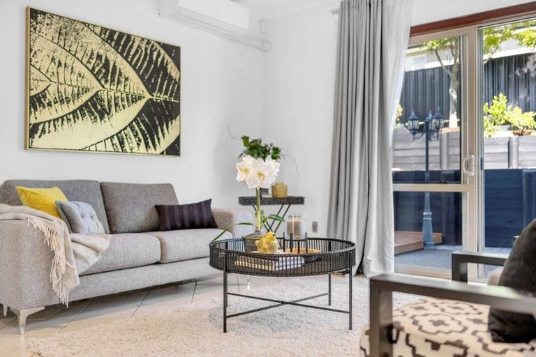 Photo of property in 19 Skye Road, East Tamaki Heights, Auckland, 2016