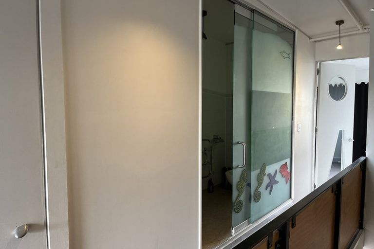 Photo of property in Qba Apartments, 4u/51 Webb Street, Mount Cook, Wellington, 6011