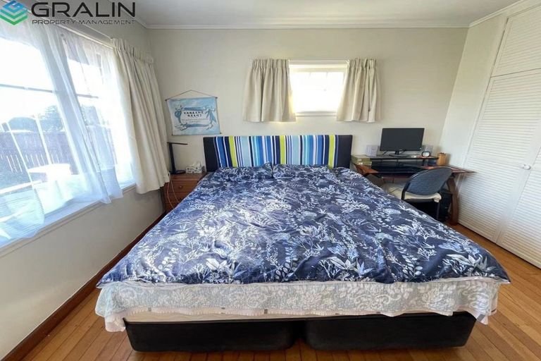 Photo of property in 26 Rosier Road, Glen Eden, Auckland, 0602