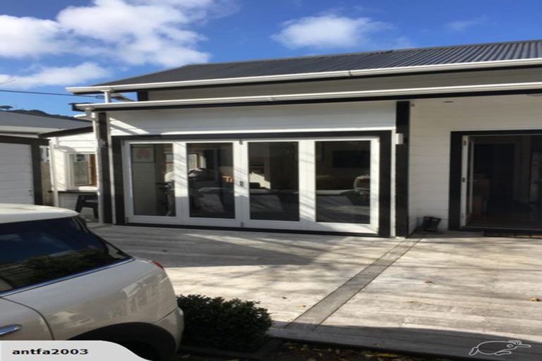 Photo of property in 75 Creswick Terrace, Northland, Wellington, 6012