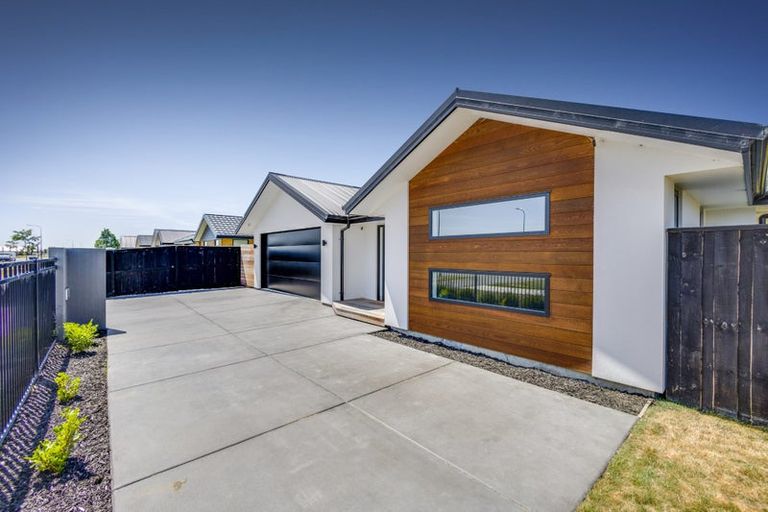 Photo of property in 100 Northmoor Boulevard, Rolleston, 7615