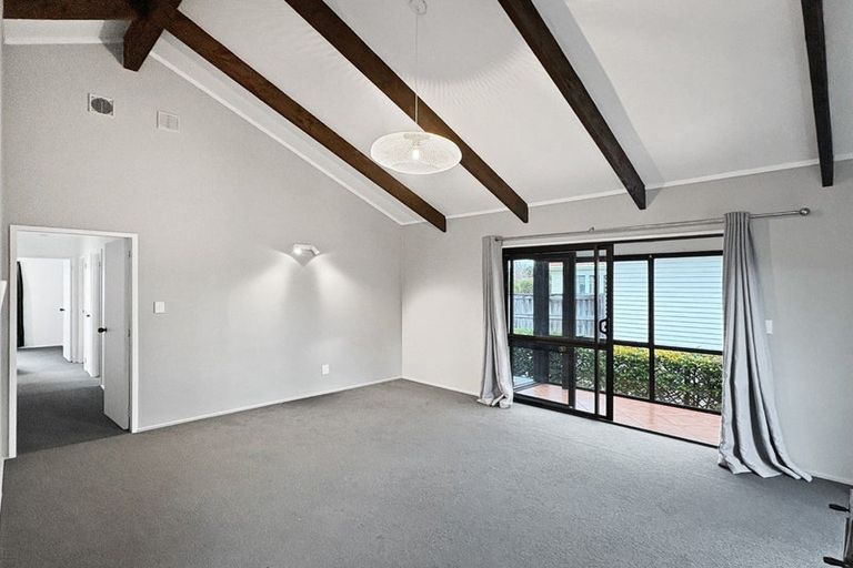 Photo of property in 65a Vardon Road, St Andrews, Hamilton, 3200
