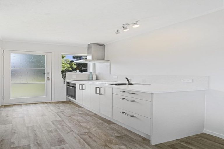 Photo of property in 1/40 Latham Avenue, Pakuranga, Auckland, 2010