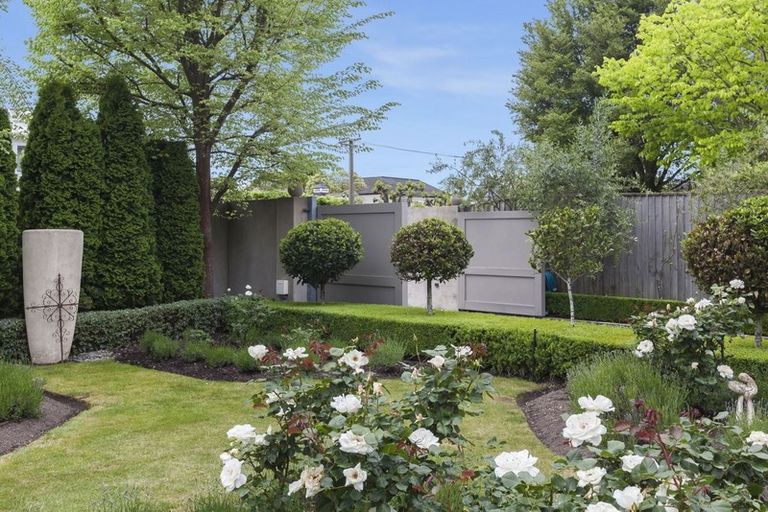Photo of property in 27 Wroxton Terrace, Merivale, Christchurch, 8014