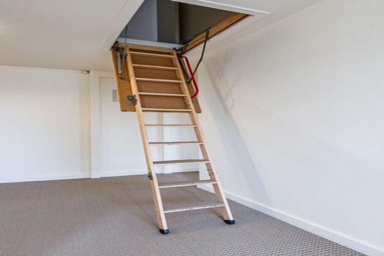 Photo of property in 71 Hutchinson Avenue, New Lynn, Auckland, 0600