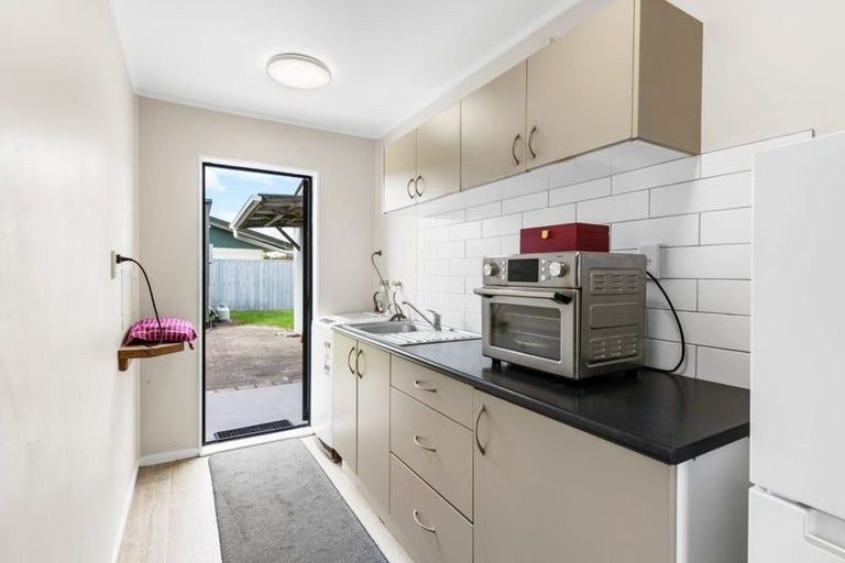 Photo of property in 3 Karepe Lane, Kumeu, 0810