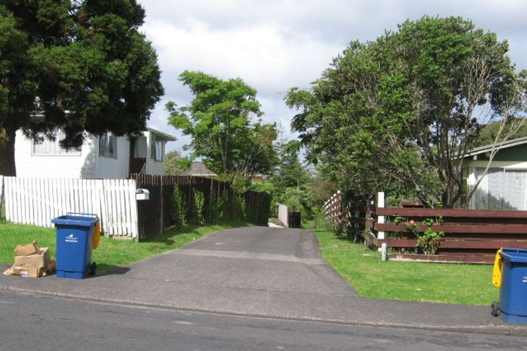 Photo of property in 5 Glenbervie Crescent, Massey, Auckland, 0614