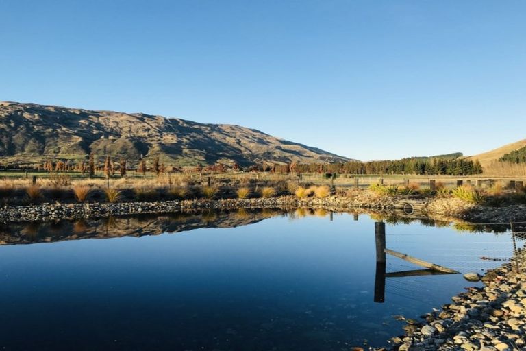 Photo of property in 10 Little Orchard Way, Wanaka, 9382