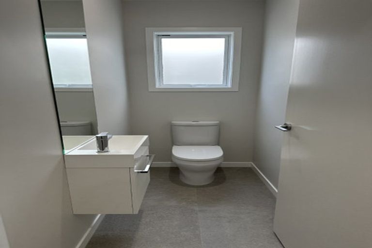 Photo of property in 20 George Yee Place, Taradale, Napier, 4112