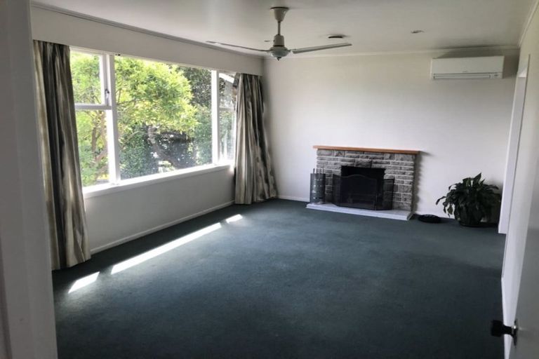 Photo of property in 4 Hereford Street, Te Atatu Peninsula, Auckland, 0610