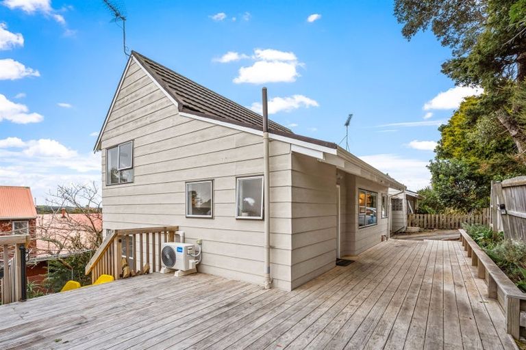 Photo of property in 1/20 Waiau Street, Torbay, Auckland, 0630