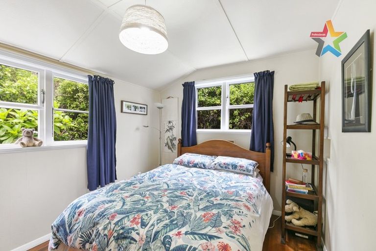 Photo of property in 48 Victory Avenue, Karori, Wellington, 6012