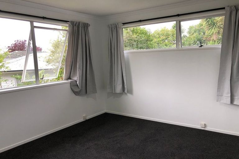 Photo of property in 42 Pisces Road, Glen Eden, Auckland, 0602