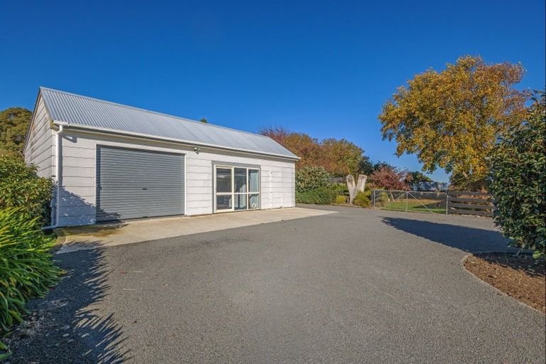 Photo of property in 2778 Kimbolton Road, Kimbolton, Feilding, 4777