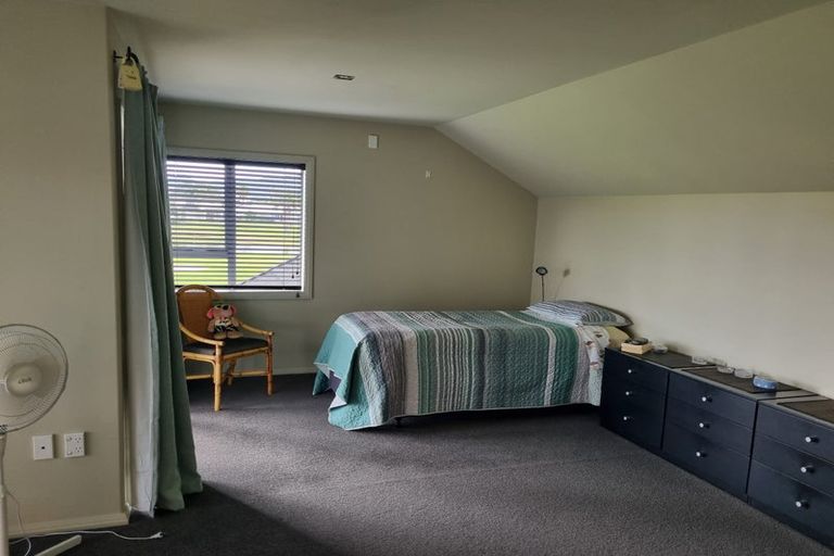 Photo of property in 35 Barbados Way, One Tree Point, 0118