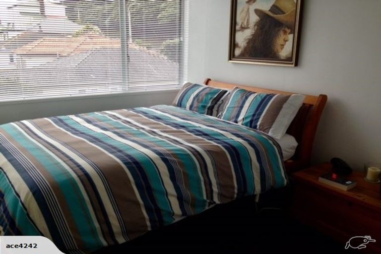 Photo of property in Beresford Apartments, 12/118u Russell Terrace, Berhampore, Wellington, 6023