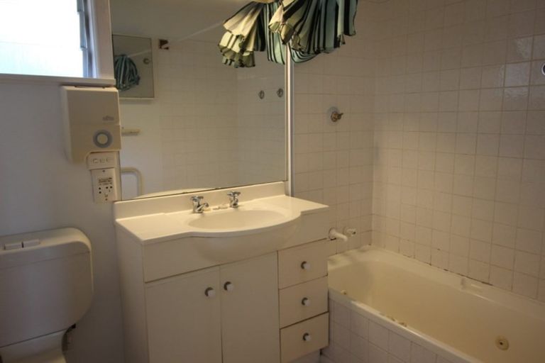 Photo of property in 51a/4 Northboro Road, Belmont, Auckland, 0622