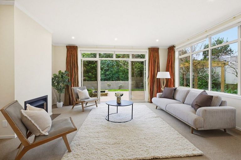 Photo of property in 18 Pukemere Way, Pukerua Bay, 5026