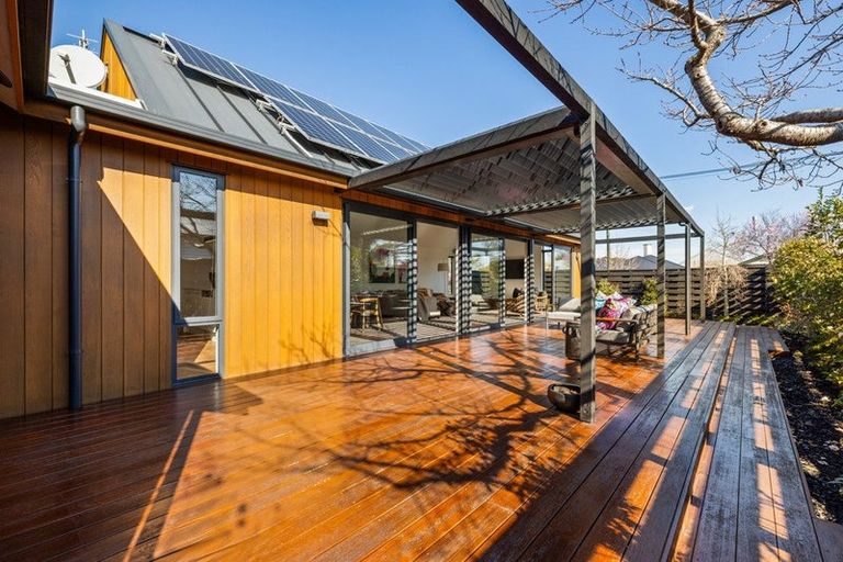 Photo of property in 18 Alpha Avenue, Strowan, Christchurch, 8052