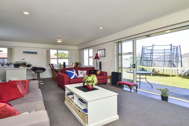 Photo of property in 12 Lime Crescent, Papakura, 2110