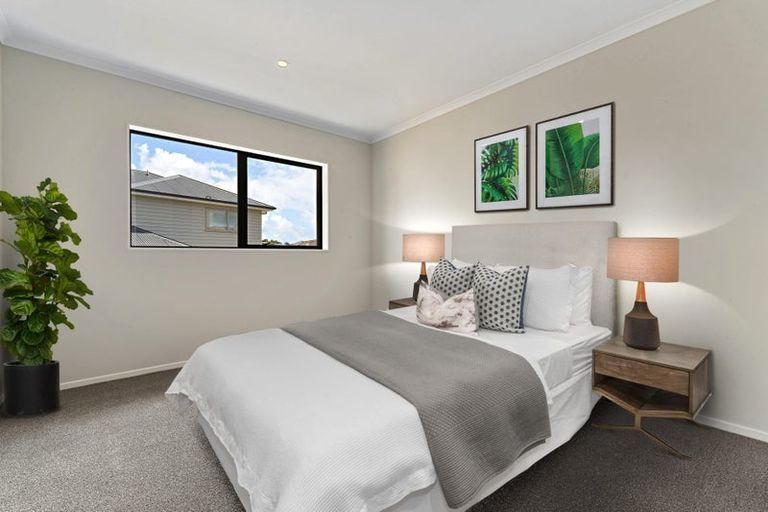 Photo of property in 33 Vincent Mcgrath Crescent, Swanson, Auckland, 0614