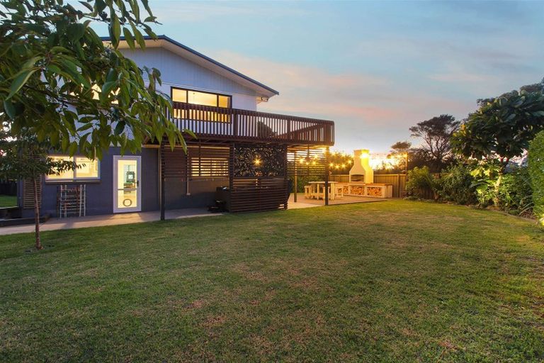 Photo of property in 5 Vela Place, Clarks Beach, 2122
