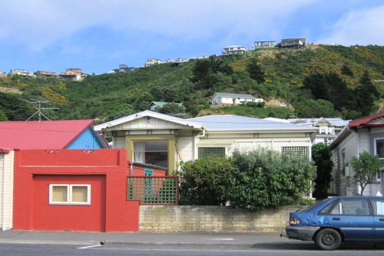Photo of property in 58 Derwent Street, Island Bay, Wellington, 6023