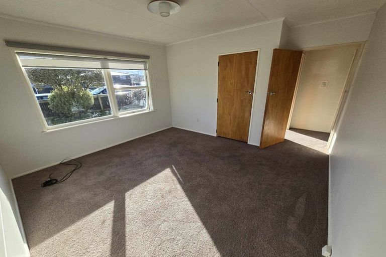 Photo of property in 6 Matthews Road, Wainuiomata, Lower Hutt, 5014